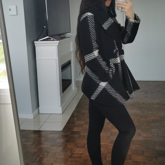 JESSICA SIMPSON COAT - Picture 4 of 4